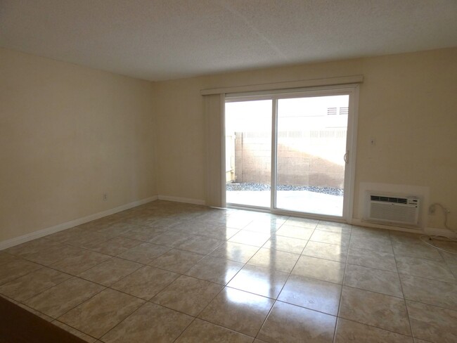Foto del edificio - Breezewood Dr. 12423