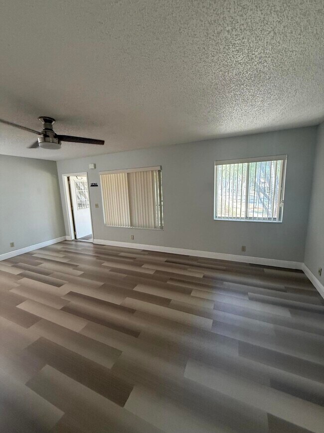 Foto del edificio - 501 Shady Pine Way