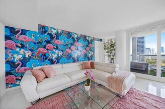 Building Photo - 1717 N Bayshore Dr