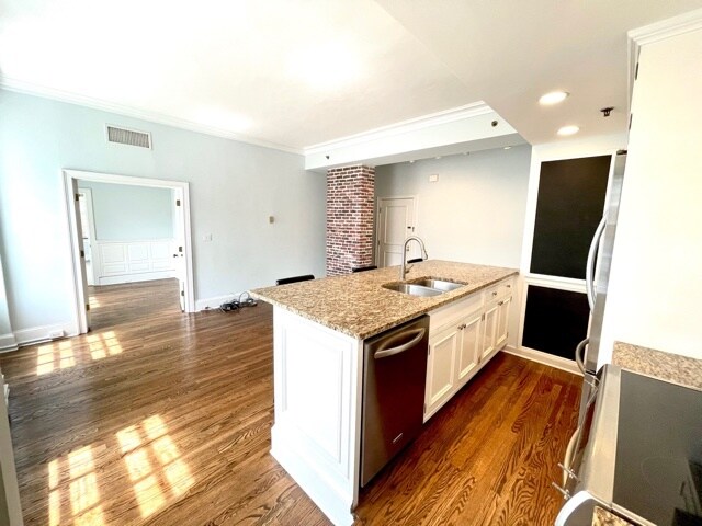 Double french doors open to the bonus room (2nd/guest rooms. office, nursery) - 30 5th St NE