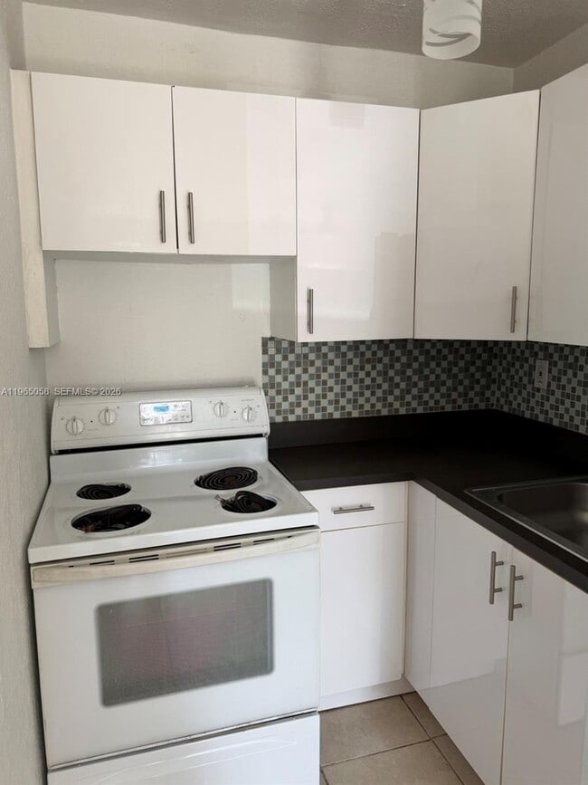 Building Photo - 1225 NW 45th St