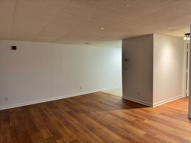 Foto del edificio - Downtown Milton Apartment