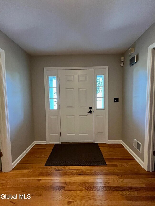 Foto del edificio - 14 Mallard Dr