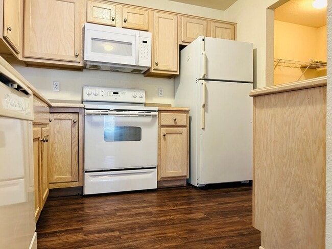 Building Photo - Recent Updates, Great Location!