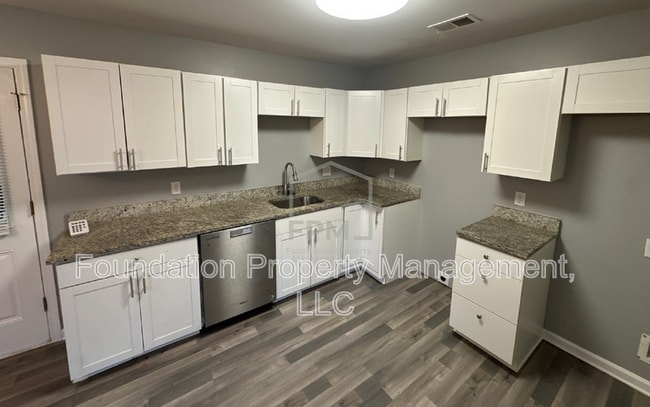 Building Photo - 4428 Guildhall Dr
