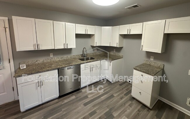 Foto del edificio - 4428 Guildhall Dr