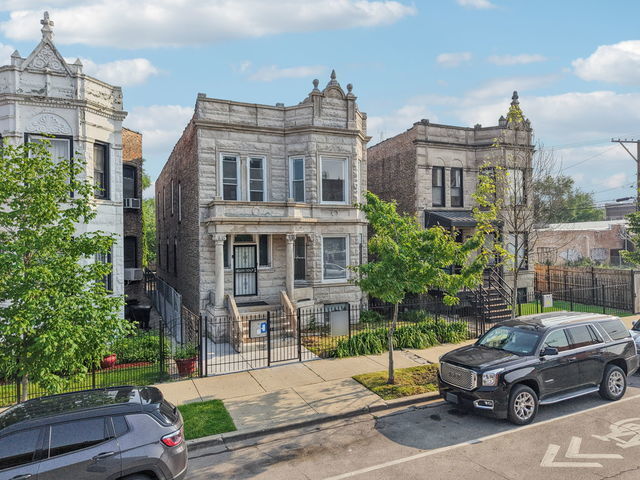 Building Photo - 3220 W Polk St
