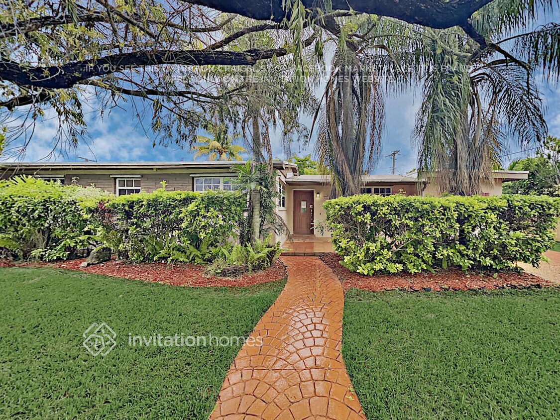 Foto principal - 9620 Thanksgiving Dr