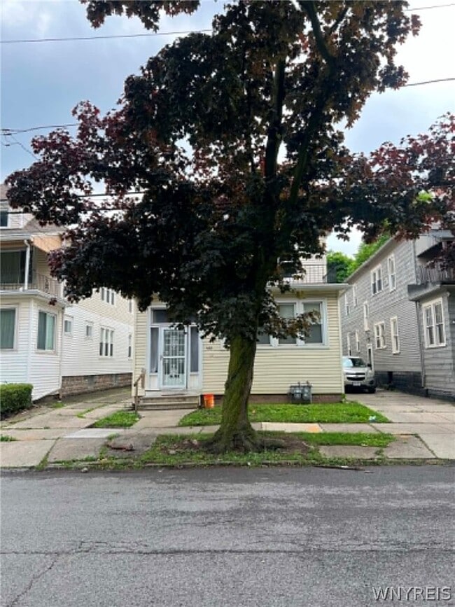 Building Photo - 422 Moselle St