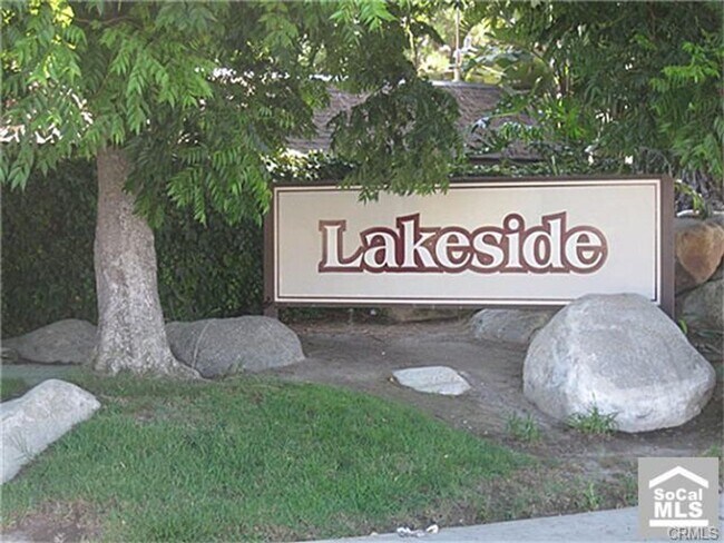 Foto del edificio - Lower 2 Bedroom condo, gated community