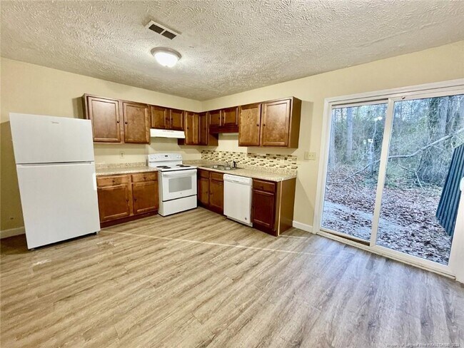 Building Photo - 5846 Aftonshire Dr