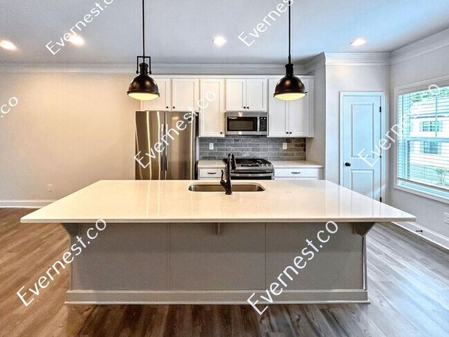 Foto del edificio - 428 Stovall Pl