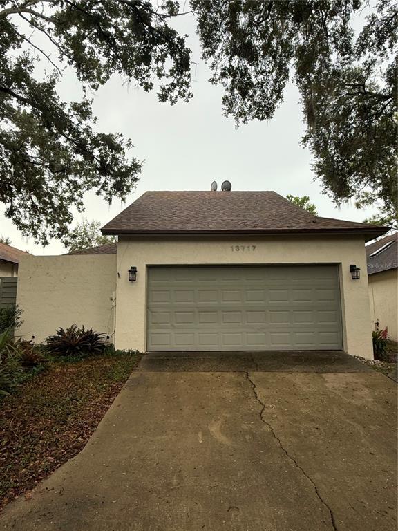 Foto principal - 13717 Lazy Oak Dr