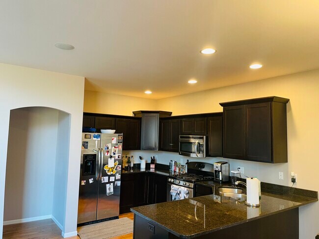 Foto del edificio - 730 Mission Point Rd
