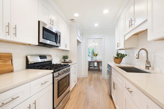 Foto del edificio - 305 Ansley Villa Dr NE