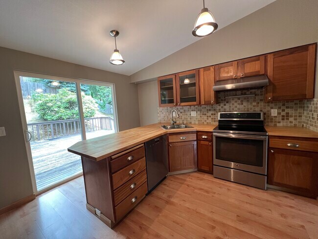 Photo - 9806 159th Pl NE House