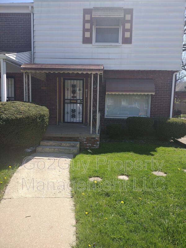 Primary Photo - 2111 Ewald Cir