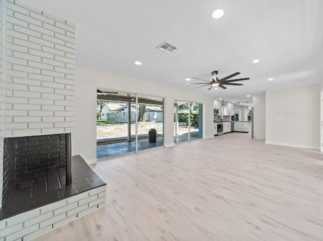 Foto del edificio - Completely Renovated 3/2 in Lake Conway Es...