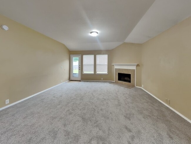 Building Photo - 152 E Kirnwood Dr