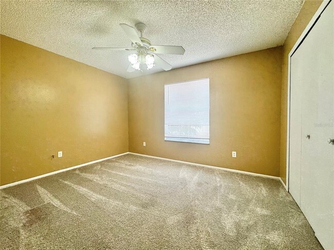 Building Photo - 305 Sterling Lake Dr