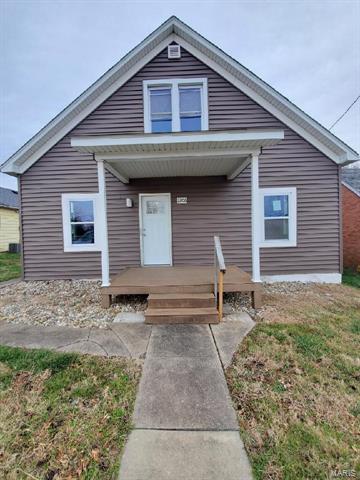 Primary Photo - 2206 S Center St