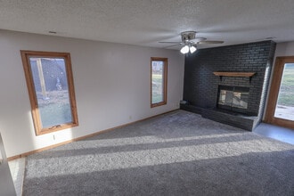 Building Photo - 5500 S 31st St