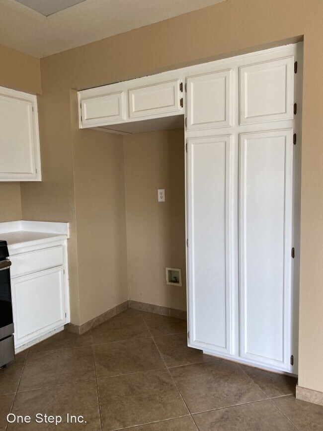 Building Photo - 3 br, 2 bath House - 42999 Berkley Av