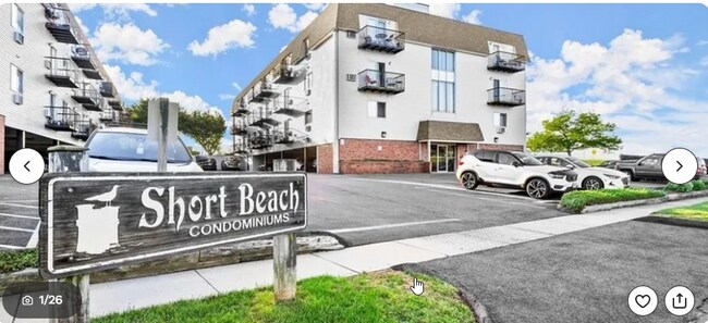 Foto del edificio - 115 Short Beach Rd