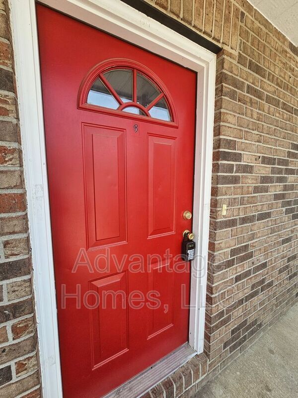 Building Photo - 801 Johnson Cir