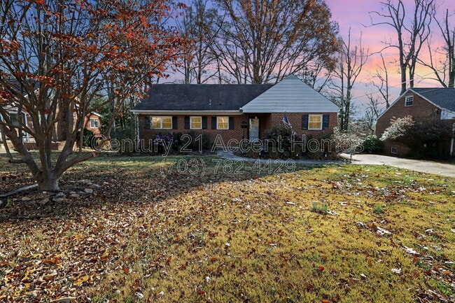 Photo - 3107 Valley Ln House