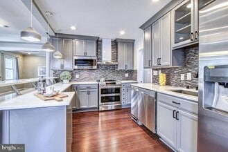 Building Photo - 4415 Bradley Ln