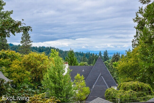 Foto del edificio - 3 br, 2 bath House - 2920 SW Montgomery Dr.
