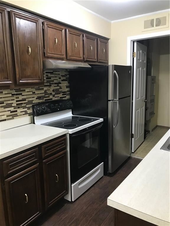 Building Photo - 24724 Meadow Creek Dr