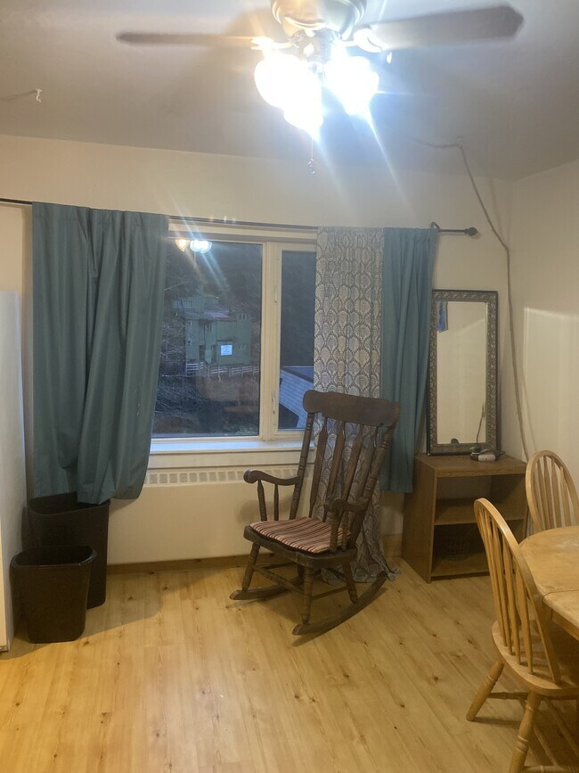 Foto del edificio - 320 Bawden St