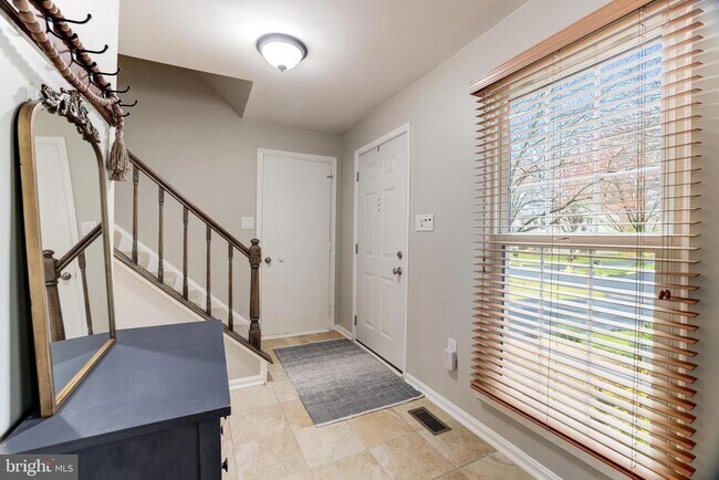 Building Photo - 22 Newland Ct