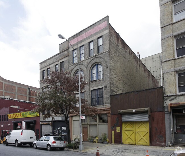 Foto principal - 73 Washington Ave