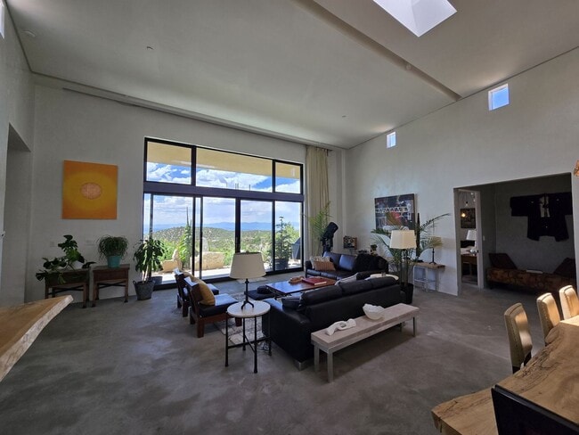 Foto del edificio - 2618 Summit Ct