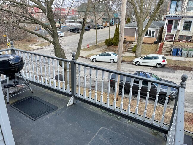 Building Photo - 1705 E Thomas Ave