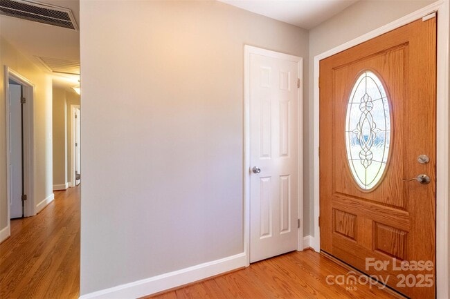 Foto del edificio - 6618 Castlegate Dr