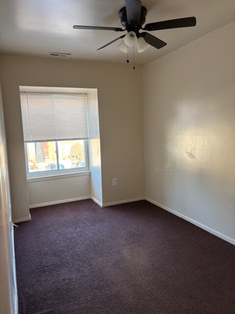 Building Photo - 32 Chelsea Cir