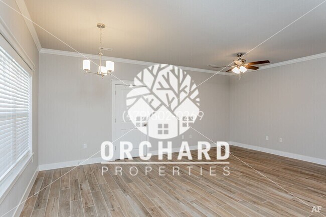 Building Photo - 331 N Cloudy Loop