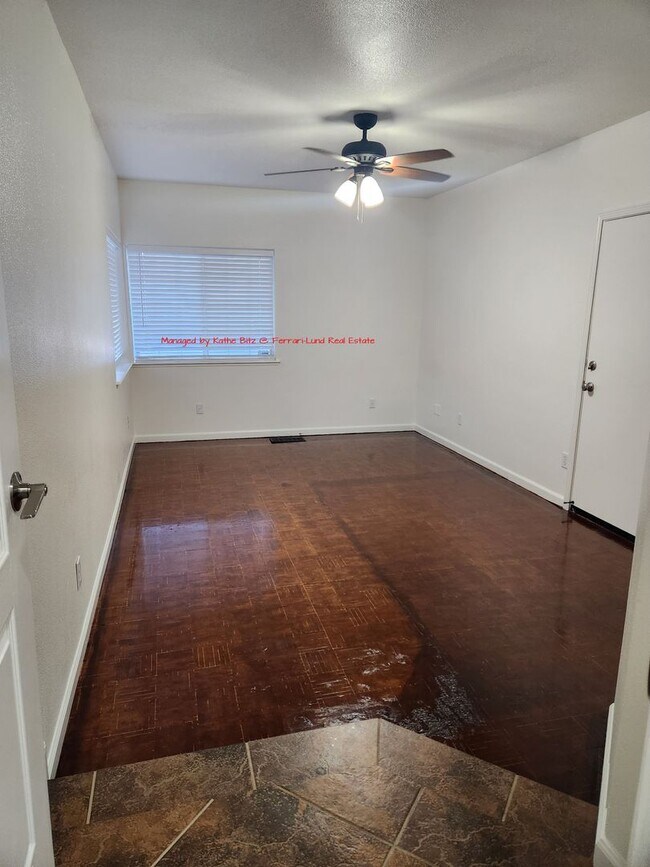 Foto del edificio - RENT IMPROVED Luxury living at the top of Reno! 4 bed/2 car/3 bath off Cashill Blvd