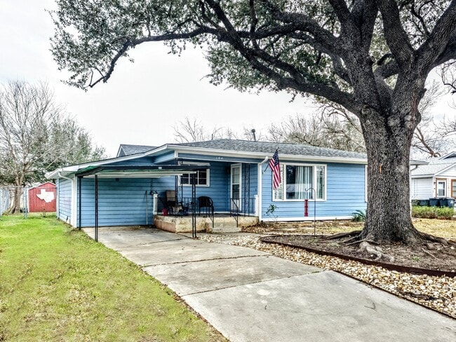 Building Photo - 104 Riverside Dr