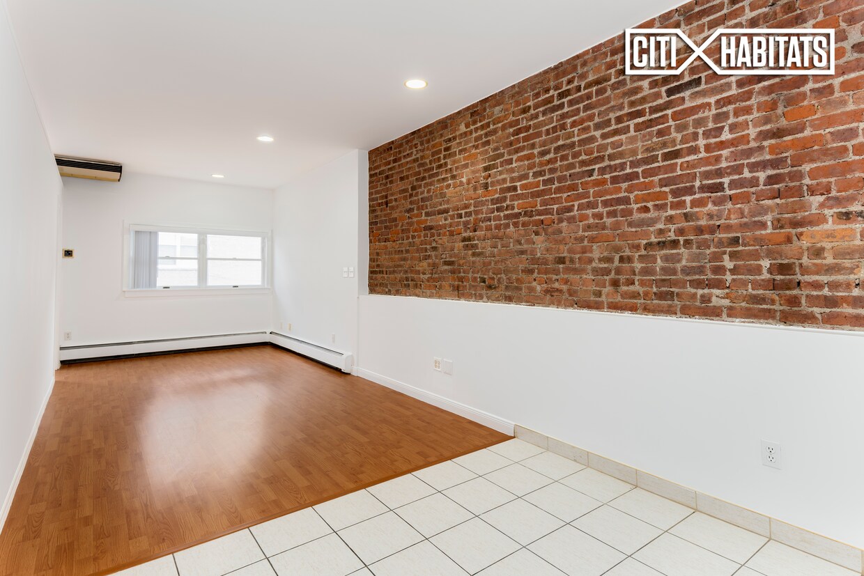 Primary Photo - 2617 23rd Ave
