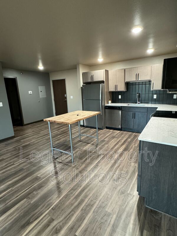 Foto del edificio - 226 E Greenfield Ln