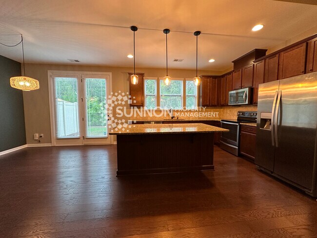 Building Photo - Upgraded Townhome in Berewick