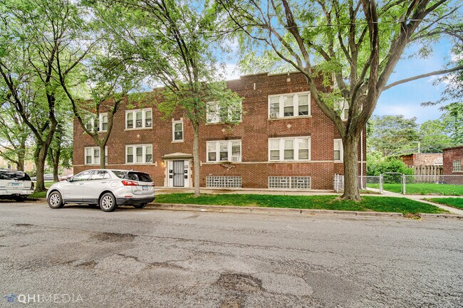 Building Photo - 350 E 74th St