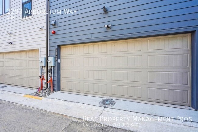 Building Photo - Brand New Never Lived in 4 Level Luxury To...