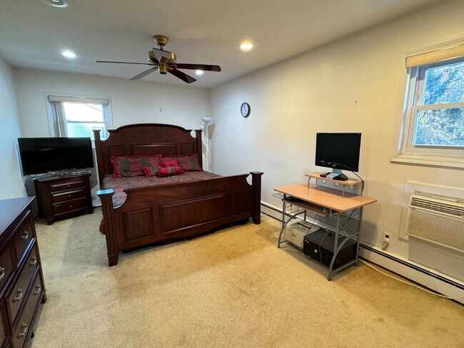 Foto del edificio - 311 Concord St