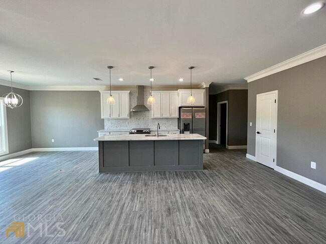 Building Photo - 1056 Field St